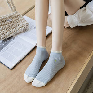 Été Coréen en stock Mode mignonne broderie fleur tulipe filles chaussettes coton confortable <span class=keywords><strong>fantaisie</strong></span> à volants femmes cheville chaussettes - Product Image 3