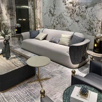Canapé sectionnel moderne de luxe en cuir véritable trois places, structure en bois, design européen rafraîchissant pour hôtel, salon, appartement, villa