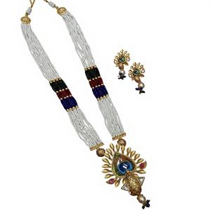 Ensemble de collier long plaqué or avec perles anciennes, pendentif paon, bijoux indiens traditionnels, boucles d'oreilles pour femmes, fête - Product Image 1