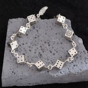 Pulsera de Plata de Ley con Números Romanos Cuadrados, Estilo Punk Retro, para Mujer, Elegante y Ligera, Estilo Moderno - Product Image 4