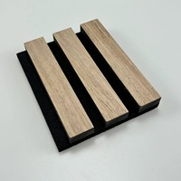 Panneaux acoustiques en bois MDF colorés au design moderne avec finition en placage bois pour hôtels, salles de conférence, bâtiments de bureaux