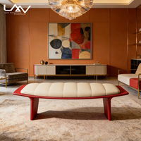Nordische Luxus-Hotel-Schlafzimmerbank, rote Bettbank für Villa-Wohnzimmer, Holzrahmen, Lederpolsterung, Freizeitbankmöbel