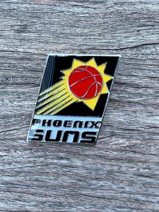 Broche d'insigne en acier et plastique de souvenir de basket-ball pour Lakers Warriors Bucks Nets Clippers-Décorations de cadeaux d'équipe - Product Image 4