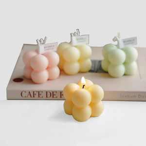 <span class=keywords><strong>Bougie</strong></span> Cubique Artisanale en Cire <span class=keywords><strong>de</strong></span> Soja Youlun, Motifs <span class=keywords><strong>de</strong></span> Petites Fleurs Mignonnes, pour Mariages, Anniversaires et Usage Quotidien en Gros - Product Image 1