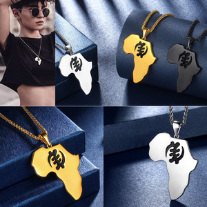 Collana con Ciondolo Personalizzato a Forma <span class=keywords><strong>di</strong></span> Croce e Cuore in Acciaio Inossidabile Placcato Oro 18k con Mappa dell'Africa per Uomo e <span class=keywords><strong>Donna</strong></span> - Product Image 6