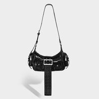 Sac à bandoulière tendance 2026 style motard, sacoche sous le bras, style punk original, pour fille audacieuse, sac à main polyvalent en PU avec rivets et boucle de ceinture, fermeture éclair