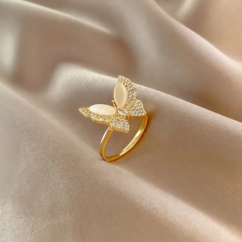 Shiny Moon Butterfly Design anello con aperture regolabili placcato oro 18 carati High End Clear Cat Eye zircone Stone Rings Jewelry Women