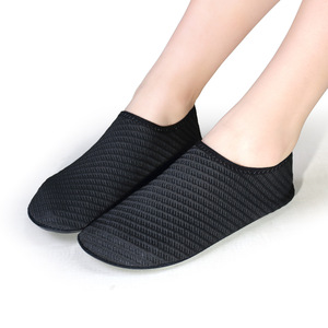 Chaussures de plage d'été pour hommes et femmes, antidérapantes, résistantes aux coupures, sensation pieds nus, pour la <span class=keywords><strong>plongée</strong></span>, le snorkeling, la marche aquatique, la marche en ruisseau et la natation - Product Image 3