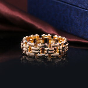 Anello Creativo per Coppie, Elegante Gioiello per Fidanzamento, Uso Quotidiano e Feste, Regalo di Moda - Product Image 4