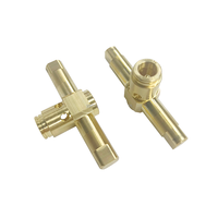 Fabrication sur mesure de pièces métalliques en acier inoxydable et en laiton par usinage CNC de précision, usinage par fraisage et tournage à 5 axes de petite taille pour les fabricants d'équipement d'origine (OEM)