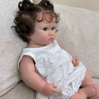 Poupée Bébé Reborn de 18 Pouces en Silicone Souple, Fille à la Mode aux Cheveux Blonds Bouclés Réalistes - Jouet Éducatif pour Enfants de 3 Ans et Plus, Cadeau pour Collectionneurs