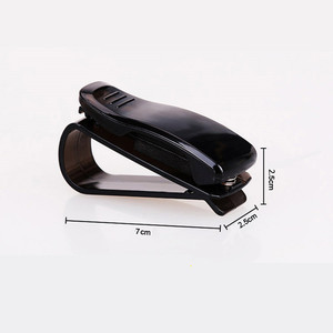 1/2 PCS Pince universelle pour pare-soleil de voiture, support de lunettes, étui pour lunettes de soleil, cartes et billets, accessoire automobile - Product Image 4