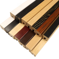 Barres d'appui en bois massif, balustres, échelle à marches avec décoration en bois, main courante en chêne pour escaliers intérieurs contemporains