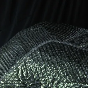 KEER Usine Personnalisée Vente en Gros TDJ1585M-L Vente en Gros Automne Hiver Abstrait Rayure Dark Dot Style Populaire Robe Jupe Brocart Polyester Jacquard Tissu - Product Image 4