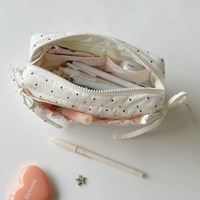 Trousse à crayons en tissu motif pois fraise, pochette de papeterie blanche avec nœud en forme de cœur et compartiment zippé