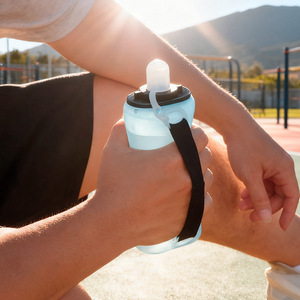 Bouteille d'eau en silicone pour poignet, 200ml, équipement d'hydratation léger et Portable pour le cyclisme, la course à pied, la randonnée, les sports - Product Image 4