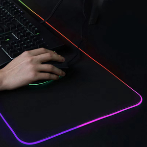 900 X400 <span class=keywords><strong>Gaming</strong></span> <span class=keywords><strong>Mouse</strong></span> Pad Leuchtende <span class=keywords><strong>RGB</strong></span>-<span class=keywords><strong>Gaming</strong></span>-Tastatur Desktop <span class=keywords><strong>Mouse</strong></span> Pad Rutsch feste, einstellbare Beleuchtungs-<span class=keywords><strong>Mouse</strong></span> Pads - Product Image 4