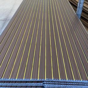 Échantillon Gratuit Lingrui : Panneau de Plafond et <span class=keywords><strong>Mural</strong></span> en PVC avec Estampage Doré et Décoration à Rainures 3D, Lambris PVC - Product Image 1