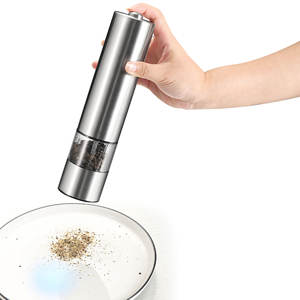Molinillo de pimienta eléctrico con carcasa de acero inoxidable y control de perilla para uso en la cocina MA705E - Product Image 4
