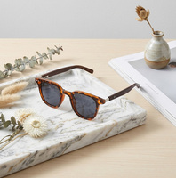 Quadratische Runde Modische Vintage-Sonnenbrille mit Großem Rahmen UV400-Schutz Beschichtung Individuelle Shades mit Logo Fahrbrillen für Damen und Herren