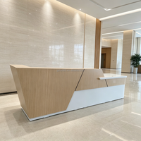 Comptoir de réception moderne en bois MDF laqué, durable et écologique, pour hôtel, école, centre commercial, salle de sport, bar, aéroport