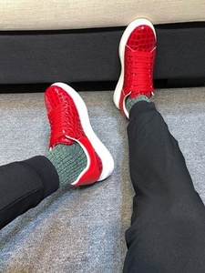 Chaussures de luxe haut de gamme pour femmes, baskets Mqqueen respirantes, baskets tendance personnalisées, chaussures de course de marque célèbre pour hommes - Product Image 4