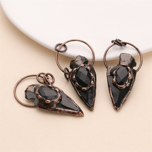 Tự Nhiên Màu Đen Agate Đá Mũi Tên Hình Dạng Mặt Dây Chuyền, Màu Đen Agate Cho Nam Giới Và Phụ Nữ Đồ Trang Sức Tìm Kiếm - Product Image 1