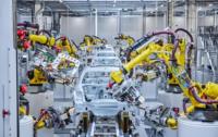 Cutter laser à fibre pour bras robotique FANUC avec technologie collaborative CRX Cobot pour la découpe automatique de métaux en 3D dans les petites ateliers