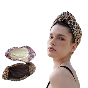 Asciugamano Turbante per Capelli Personalizzato, Super Assorbente, in Spugna Ecologica, Antimicrobico, ad Asciugatura Rapida - Product Image 1