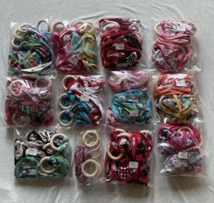 Caja Sorpresa para Bebé con Peluche Suave, Patrones Aleatorios de Animales y Flores, Baberos de Fibra de Bambú para Niños y Niñas - Product Image 5