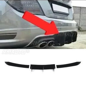 สำหรับ Mercedes Benz C-Class W204 ปี 2007-2013 ชุดแต่งกันชนหลังแบบ Lip Splitter Diffuser สีดำเงา อะไหล่ตกแต่ง - Product Image 2
