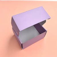 Boîtes d'expédition en carton ondulé personnalisées haut de gamme avec impression dorée sur matériaux recyclés et logo, pour petites entreprises