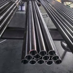 Высокопрочная 4140/316 бесшовная труба из нержавеющей стали, устойчивая к коррозии, кислотостойкая, отточенная бесшовная труба для химической промышленности - Product Image 2