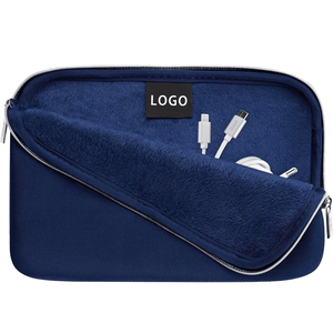 Sac de rangement universel pour câbles de voyage en néoprène et fausse fourrure douce, sac d'accessoires en gros pour câbles, adaptateurs et chargeurs - Product Image 1