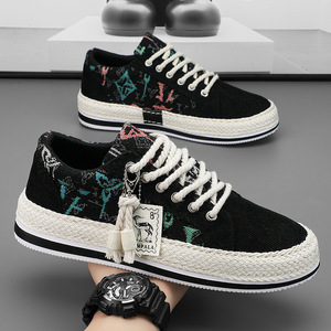 Men's shoes - Summer breathable, versatile and casual slip-on soft-soled height-increasing canvas shoes <b>for</b> men - Product Image 2