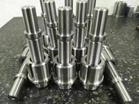 Pièces de tournage CNC de haute précision 0,005 mm et usinage au Vietnam pour l'usinage d'alliages d'acier inoxydable, couleur personnalisée OEM/ODM
