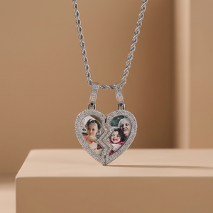 Pendentif photo cœur brisé personnalisé, diamant moissanite, collier avec photo personnalisée, argent sterling 925, couleur D, bijoux VVS - Product Image 1