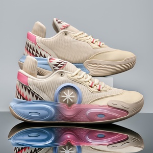 Fabricants de chaussures de basketball personnalisées pour hommes et femmes, haute qualité, style rétro, dessus en PU noir, semelle en caoutchouc, lacets, logo personnalisé, marque OEM - Product Image 3