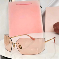 Lunettes de soleil unisexes carrées à monture intégrale avec verres dégradés violets pour le cyclisme, la pêche et la course en extérieur, offrant une protection UV élevée