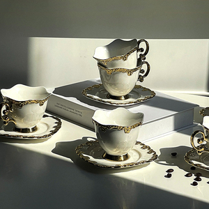 Juego de Tazas de Café de Cerámica Estilo Europeo, Juego de Tazas y Platos de Té Blancos con Detalles en Oro Electrochapado, Juego de 6 - Product Image 3