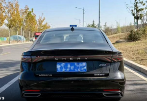 Voitures <span class=keywords><strong>d</strong></span>'<span class=keywords><strong>occasion</strong></span> Chery Arrizo 8 PRO 2025 1.6T DCT Édition Luxe+ Essence Voitures <span class=keywords><strong>d</strong></span>'<span class=keywords><strong>occasion</strong></span> <span class=keywords><strong>pas</strong></span> chères de Chine Véhicules <span class=keywords><strong>d</strong></span>'<span class=keywords><strong>occasion</strong></span> - Product Image 5