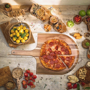 Platos para pizza de madera maciza de acacia hechos a mano en India para decorar tu comida a un precio económico. - Product Image 3
