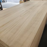 À vendre : Panneaux en bois de paulownia massif de taille standard 1220 x 2440 mm.