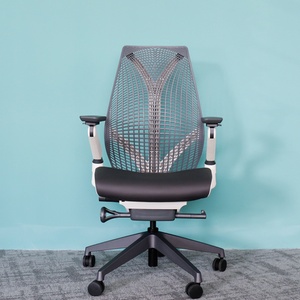 Chaise de bureau de luxe réglable en tissu avec support lombaire, chaise ergonomique pour manager - Product Image 1