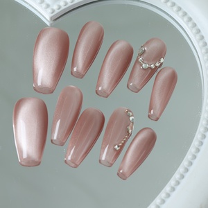 Prix d'usine, vente en gros : Faux ongles à presser faits main, forme cercueil moyenne, effet œil de chat, couvrance totale, en acrylique de luxe, motif papillon - Product Image 2