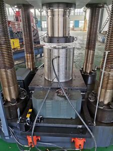 Cric hydraulique à double action pour essai de charge de pieux 500 tonnes - Product Image 3