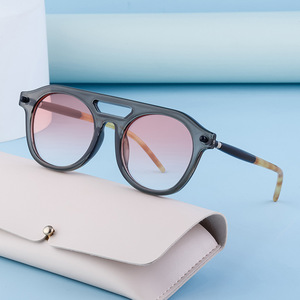 แว่นกันแดดสไตล์สตีมพังก์ยุโรปอเมริกัน ยูนิเซ็กส์ กรอบพีซี เลนส์สีดำ ป้องกันรังสียูวี 400 ระดับ 2 สำหรับกิจกรรมกลางแจ้ง - Product Image 2