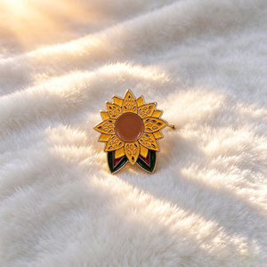 Broche de revers en alliage, épinglette personnalisée en émail souple, accessoire féminin personnalisé pour fête, mariage, cadeau - Product Image 3