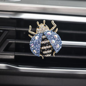 Joli petit coléoptère modélisation parfum de voiture pour femmes accessoires de climatiseur pour dames exquis désodorisant de voiture <span class=keywords><strong>coccinelle</strong></span> - Product Image 2