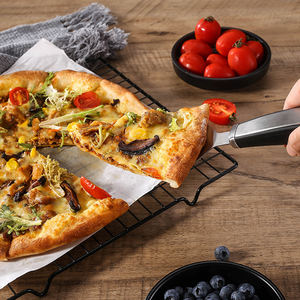 Coupeur de <span class=keywords><strong>pizza</strong></span> multifonction en acier inoxydable Cortador De Masa De <span class=keywords><strong>Pizza</strong></span> Roller Cutter Shovel <span class=keywords><strong>pour</strong></span> <span class=keywords><strong>Pizza</strong></span> Cake Dessert Gadgets - Product Image 6